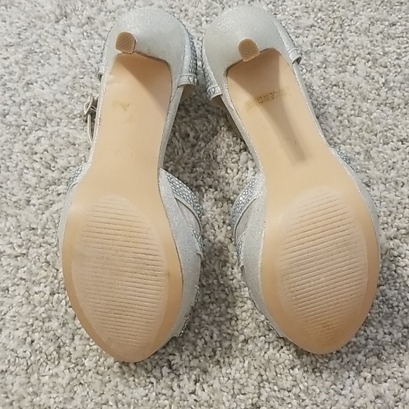 RARE Lauren Lorraine Jeweled High Heels - Picture 4 of 4